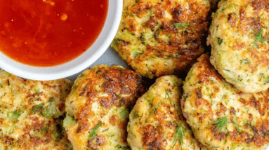 BROCCOLI CHICKEN FRITTERS