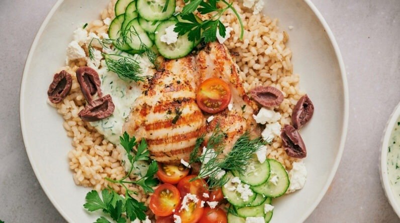 From Kitchen to Aegean: Crafting Perfect Greek Chicken Bowls 1